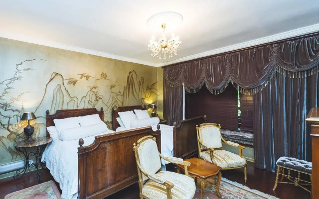 Illyria House