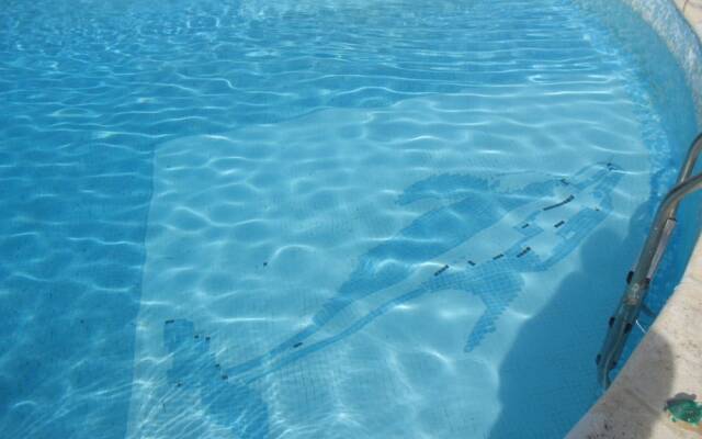 House With 3 Bedrooms in Peyrolles-en-provence, With Wonderful Mountai