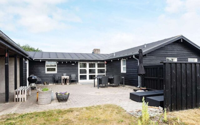 6 Person Holiday Home in Lokken-by Traum