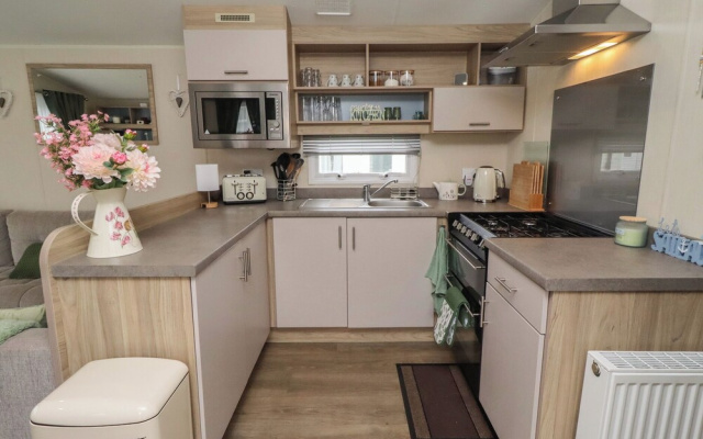 Homeslea 33 Millennium Gardens