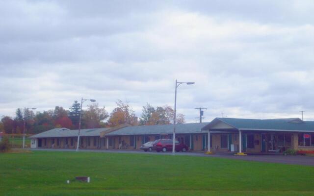 Thruway Holiday Motel