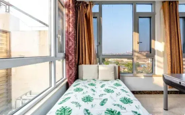 Yixia Holiday Hostel