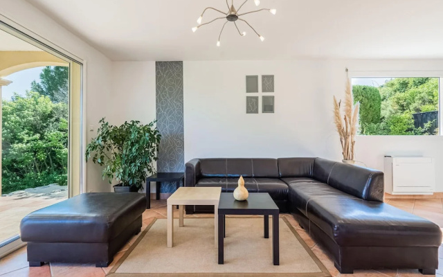 Mesmerising Villa in Les Vans With Private Pool