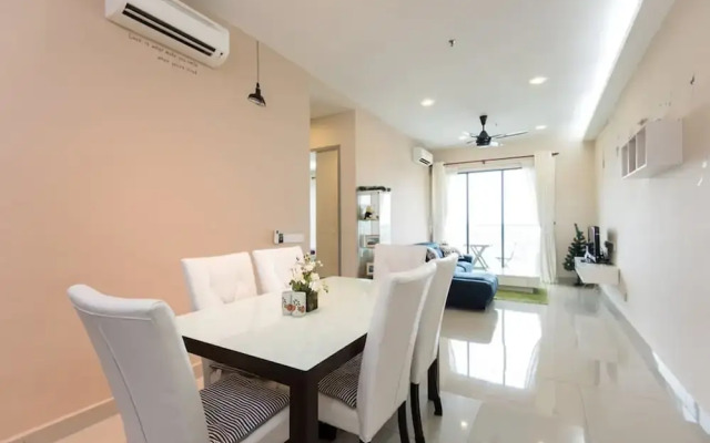 Univ 360 Place by SYNC