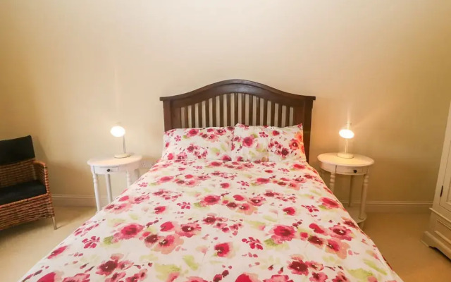 Apartment 16