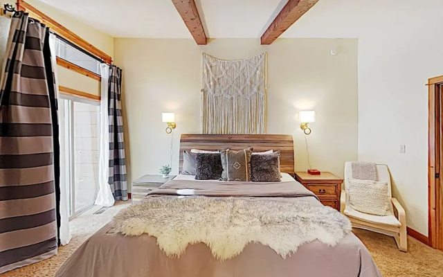 Tahoe Donner Gem - 4 Br Home