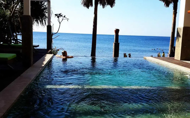 Amed Beach Villa