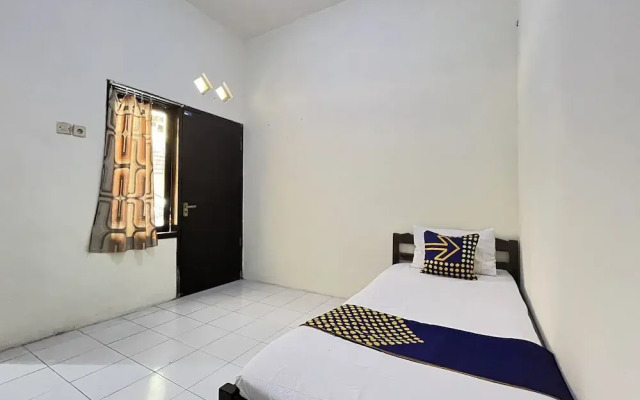 OYO Life 93398 Sudimoro Guest House Syariah