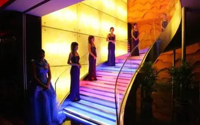 Century Garden Hotel