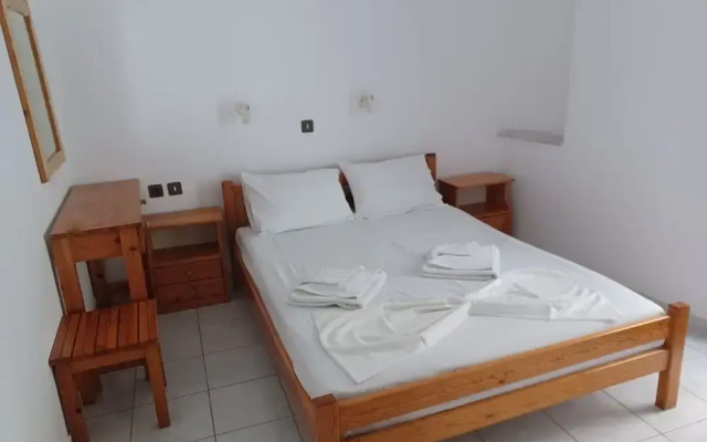 Argiro Studios And Apartments