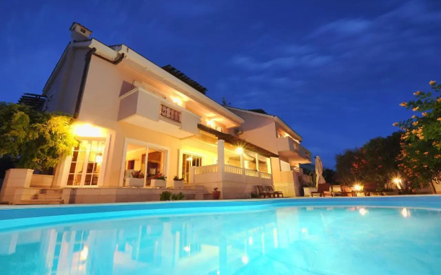 Apartments Villa Marnii