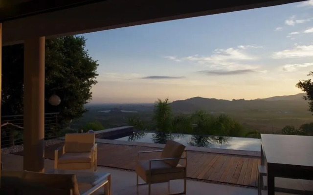 Villa Monte Corona