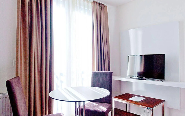 Suite Apartments by Livingdowntown