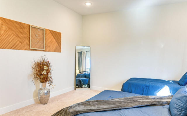 Explore Houston! Pet-friendly Home Near Downtown