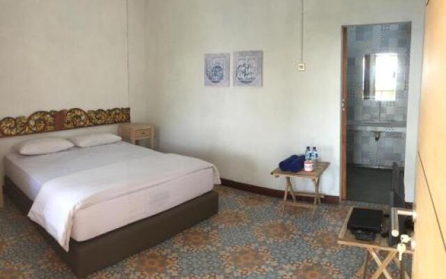 Cocohuts Hotel