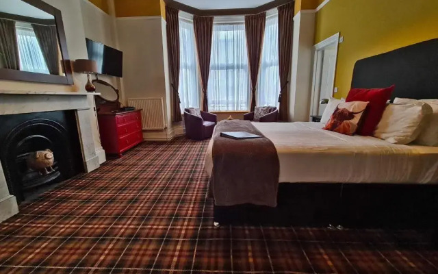 10 to12 Folkestone Bed  Breakfast