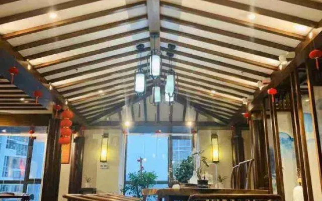 Floral Hotel· Juyi Hotel(Suining Wanda Plaza Government Service Center Store)