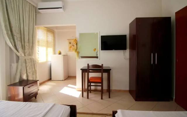Elena Hotel