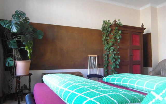 Homeplanet Hostel