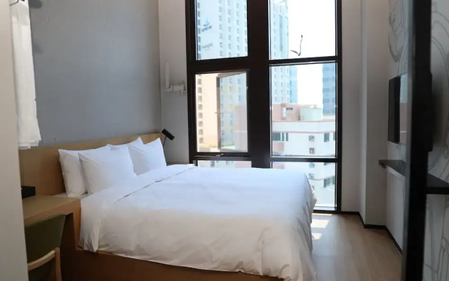 Golden Tulip Haeundae Hotel & Suite