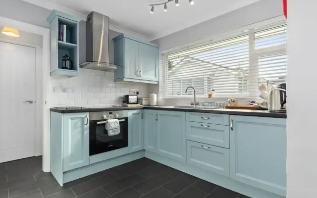 Brynawelon - Wonderful Sea and Harbour Views