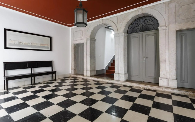 Misha s Place at Bairro Alto