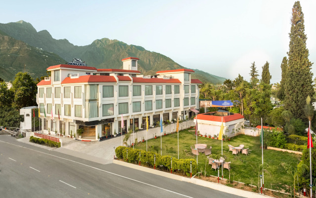 The Vaishnodevi Sarovar Portico