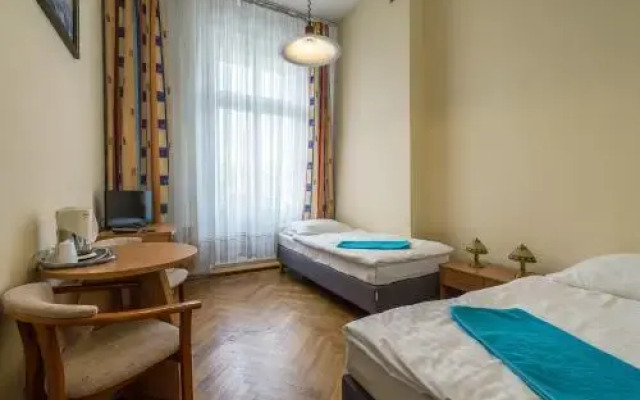 Savory Hotel