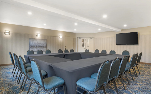 Best Western Plus Grand-Sault Hotel & Suites