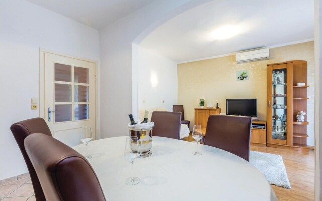 Beautiful Home in Supetarska Draga With Wifi and 3 Bedrooms