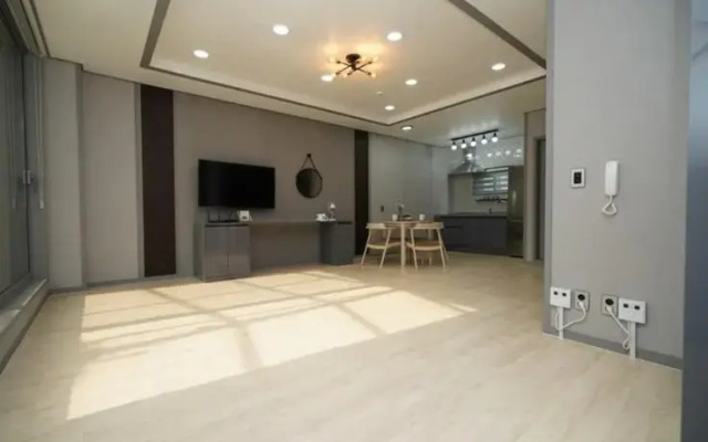Hwaseong Travel Sketch Pension