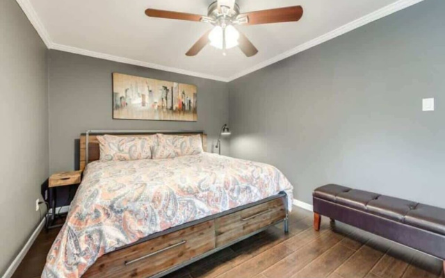 1BD Condo Pool South Irving I40