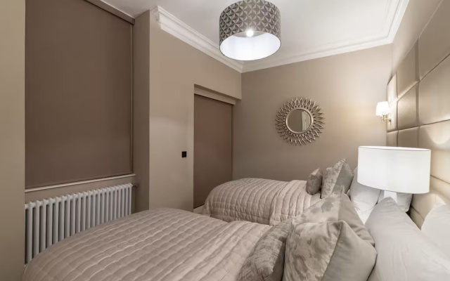 Luxury Georgian City Retreat 5-Star Location