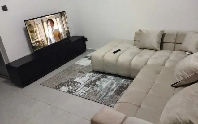 Shangri-la Apartment