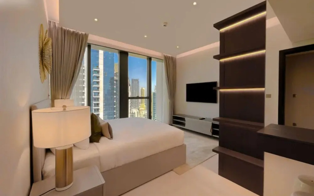 Luxury Skyscraper in the Heart of DT