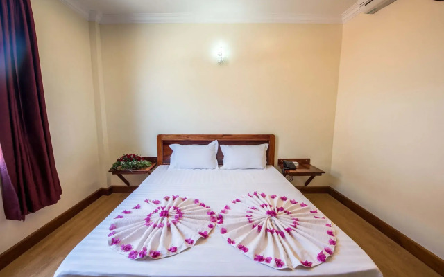 Seng Hout Hotel