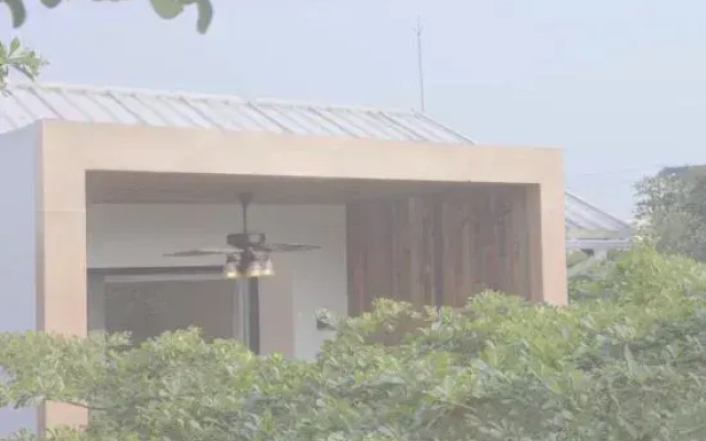 Shishan Xiuli Hostel