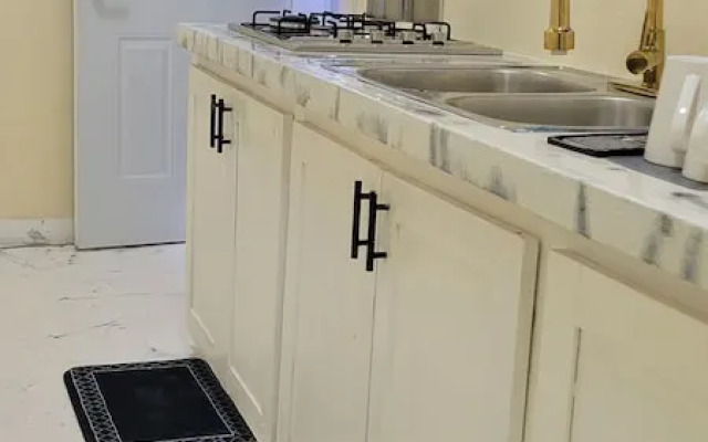 Comfortable Suite in Town