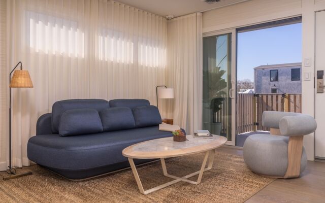 The Shoals Suites and Slips