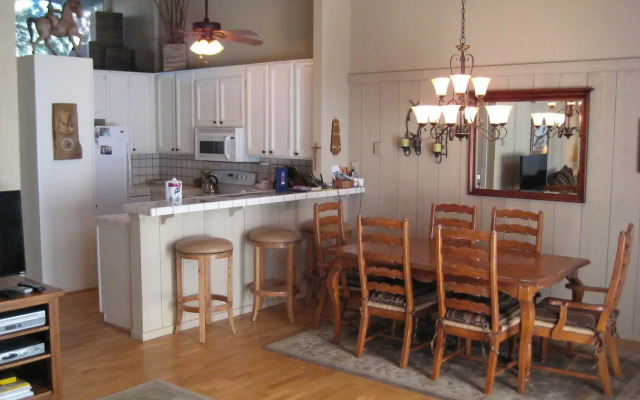 Chateau Sans Nom by Mammoth Reservation Bureau