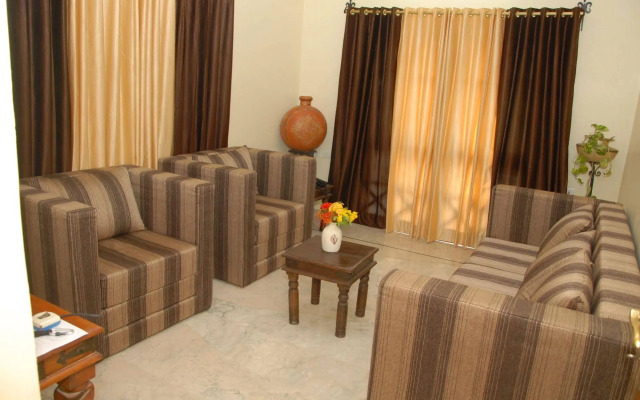 Apnayt Villa - A Luxury Homestay