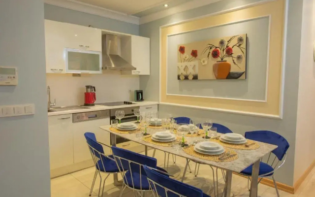 Three bedroom Duplex apartment with large terrace