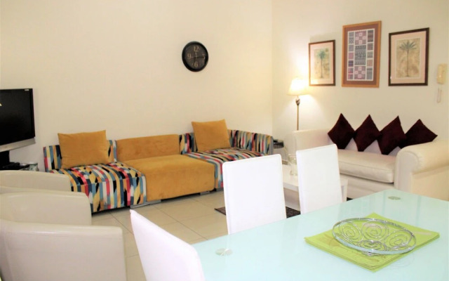 One Bedroom Apt. in JLT near Metro Station -AWD