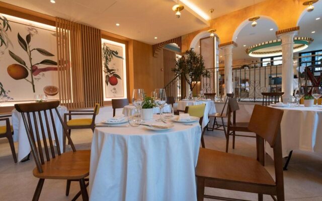 Silken El Pilar Andalucia Hotel