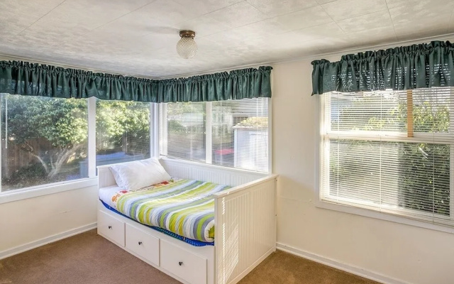 Surfers Paradise 4 Bedroom Home