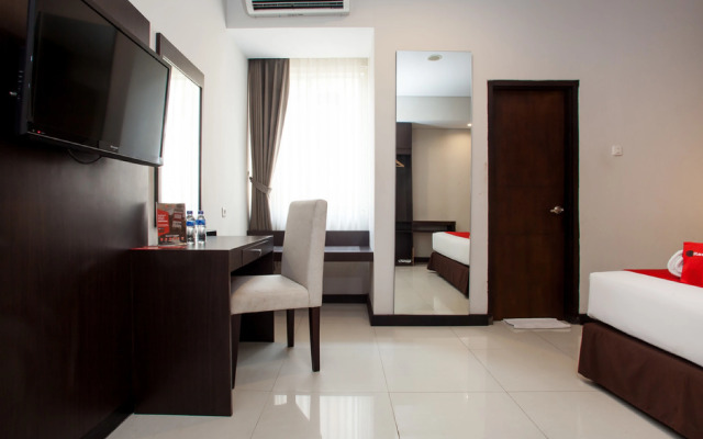 RedDoorz Premium Near Exit Toll Malang