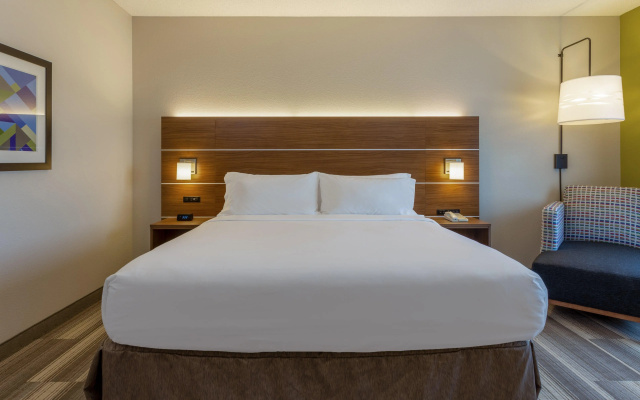 Holiday Inn Express & Suites Vandalia by IHG