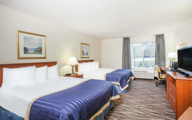 Baymont Inn & Suites Hot Springs