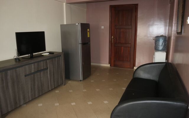 Ridge Over Suites