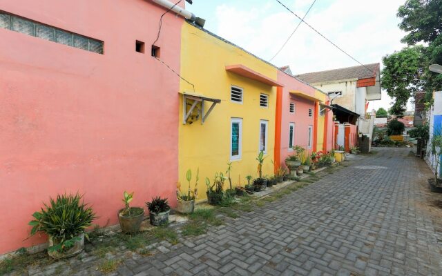 OYO 1721 A. Yani 95 Residence